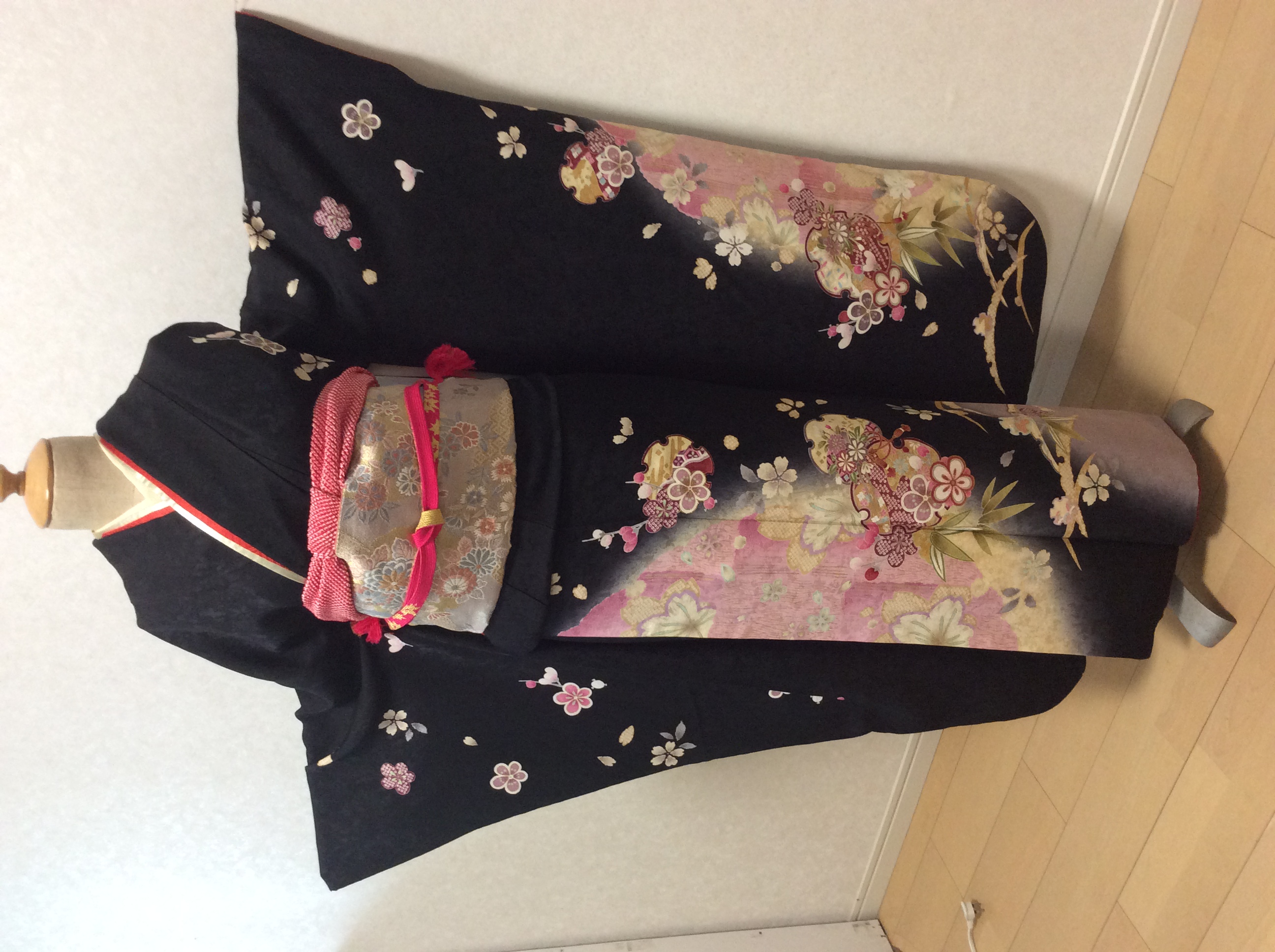 黒 ピンク桜柄 (K1) / ドレス２１